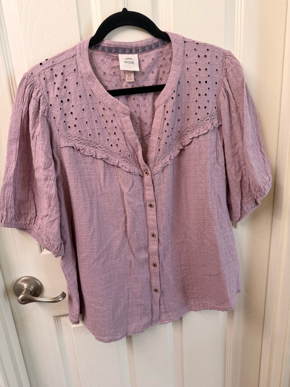 EUC Knox Rose Lilac Eyelet Ruffle Button-Front Blouse XL